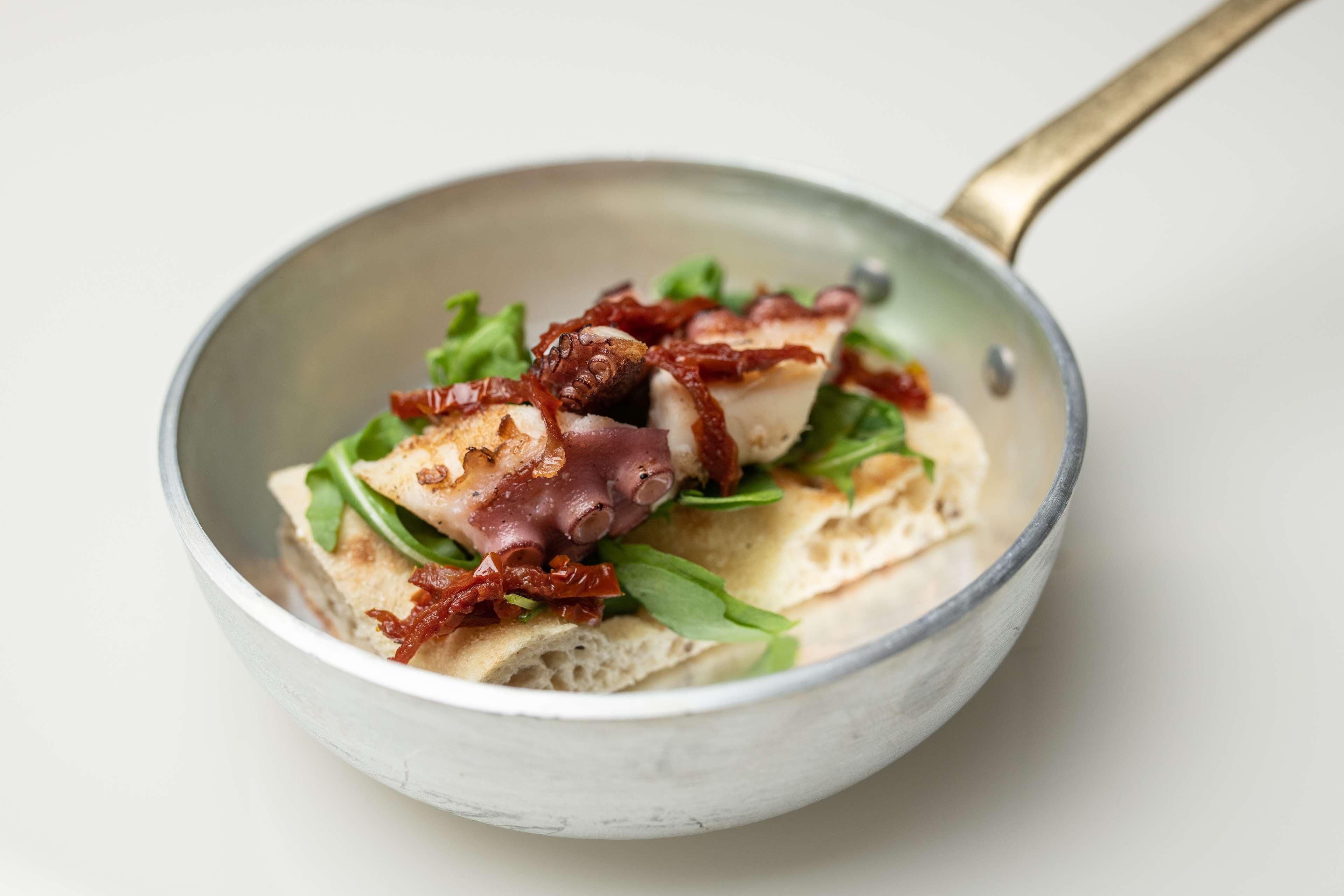 Radisson Collection Hotel, Palazzo Nani Venice Luaran gambar A dish of chicken liver with bacon and tarragon