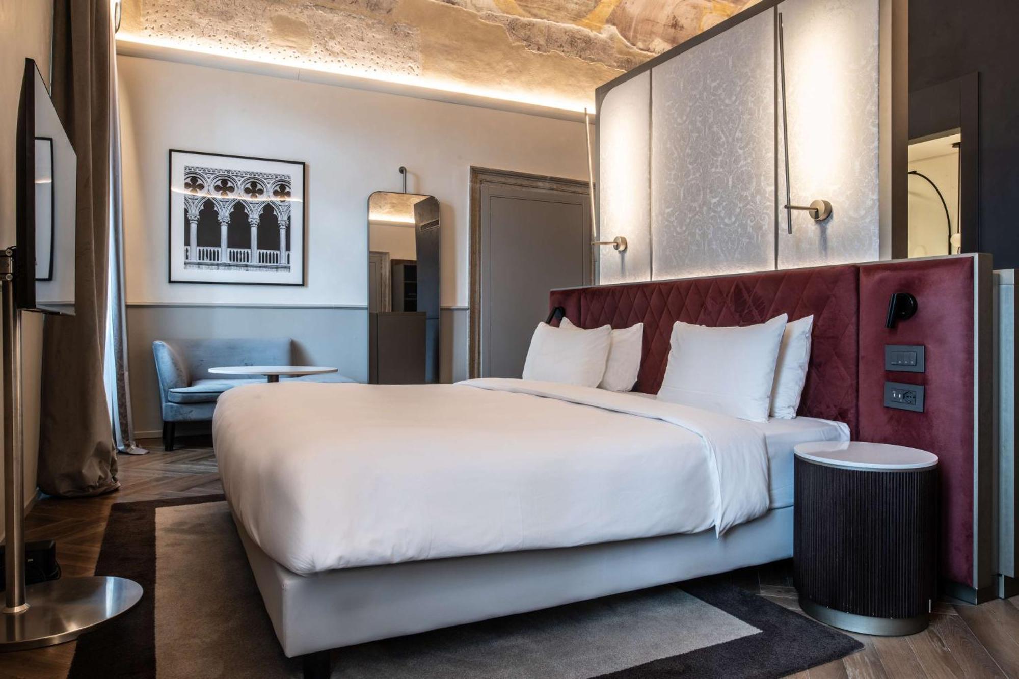 Radisson Collection Hotel, Palazzo Nani Venice Luaran gambar A bedroom at the hotel